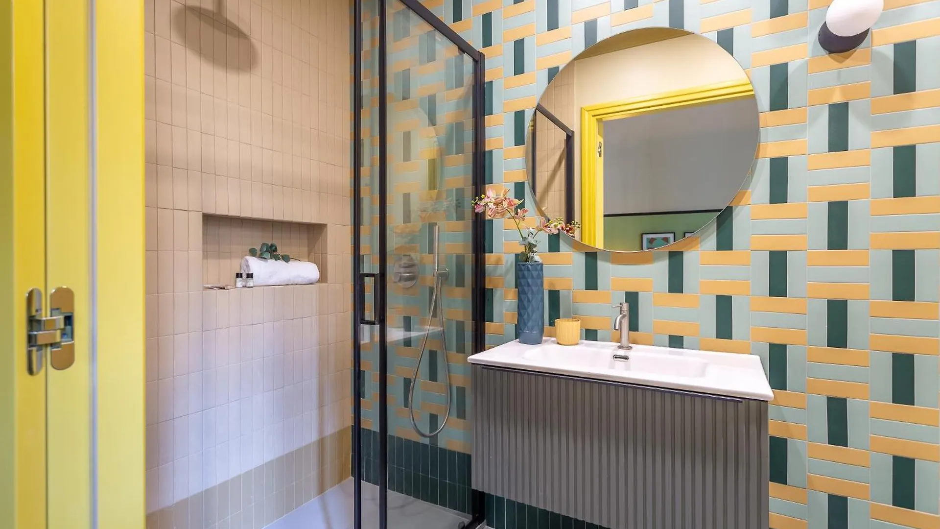 Iflat Colorful New Apartment In Esquilino Rome